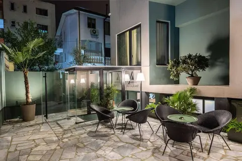 Allure Boutique Hotel in Tirana — foto 10
