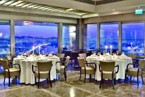 Mövenpick Hotel Istanbul Bosphorus in Fatih — foto 4