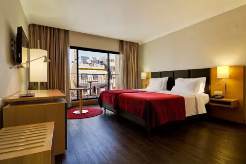 Hotel SANA Reno in Almada — foto 12