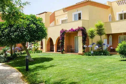 Jardim da Meia Praia in Lagos — foto 16