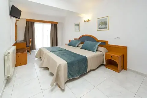 Hostal Mari in Sant Antoni de Portmany — foto 28