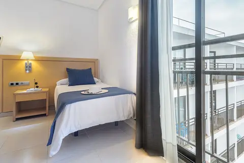 Hotel Vibra San Remo in Sant Josep de sa Talaia — foto 12
