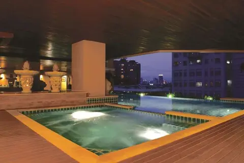 The Narathiwas Residence Sathorn Bangkok in Bangkok — foto 7
