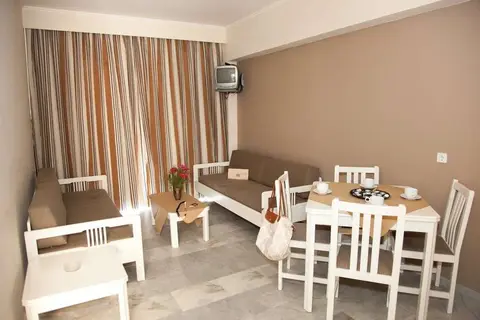 Golden Bay Suites Chania in Chania, foto 7