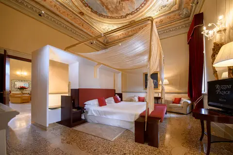 Ruzzini Palace in Venetië — foto 21