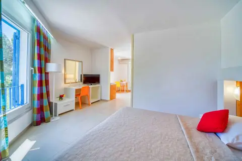 Slovenska Plaža Resort in Budva — foto 25