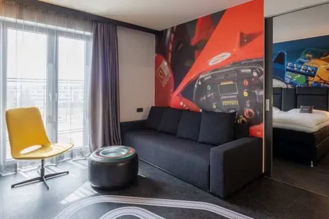 V8 Hotel Köln @Motorworld foto 15