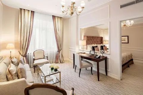Fairmont Hotel Vier Jahreszeiten Hamburg in Hamburg — foto 9
