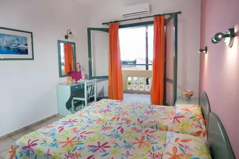 Theoni Apartment in Δημοτική Ενότητα Μαλίων — foto 10
