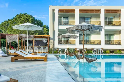 Mirablue Luxury Residences in Πευκοχώρι — foto 4