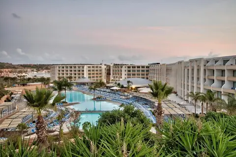 db Seabank Resort & Spa in Il-Mellieħa