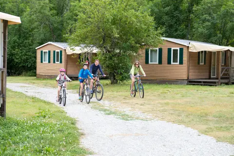 Camping Le Courounba in Les Vigneaux — foto 4