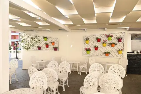 Onufri Hotel in Golem, foto 5