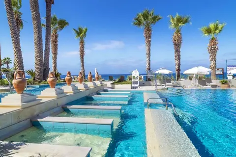 Alexander The Great Beach Hotel in Paphos — foto 14