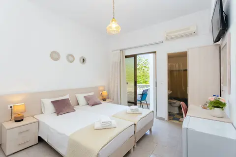 Hotel Varelis in Αρχάγγελος — foto 3