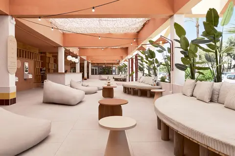 Tent Calvia Beach in Magaluf — foto 20