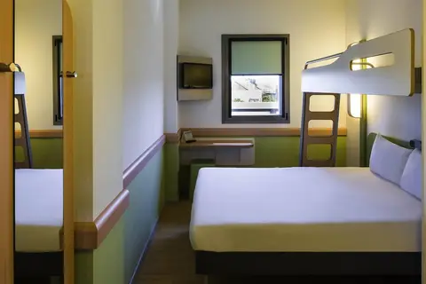 ibis budget Sevilla Aeropuerto in Sevilla — foto 30