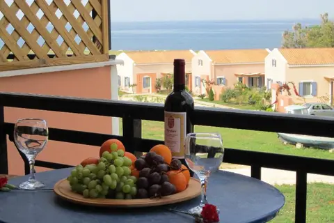 Remetzo Village in Kounopetra — foto 12
