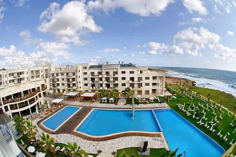 Capital Coast Resort & Spa in Paphos — foto 2