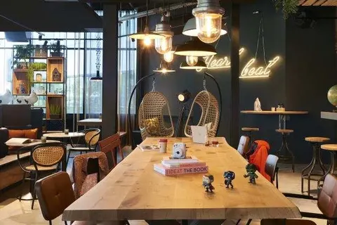 Moxy Amsterdam Schiphol Airport foto 2