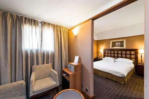 Best Western Plus Hotel Mercedes Arc de Triom in Parijs, foto 4