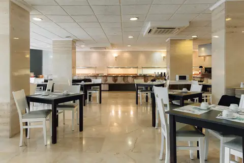 Hotel Moon Dreams Paraiso in Santa Eulària des Riu — foto 17