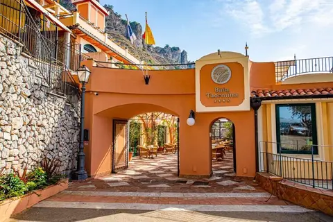 Baia Taormina Hotel in Forza d'Agrò — foto 15