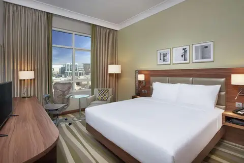 Hilton Garden Inn Dubai Al Muraqabat in دبي — foto 2