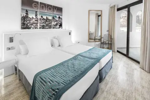 Saint George Aparthotel in Arona — foto 5