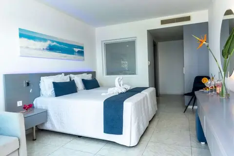 Anonymous Beach Hotel in Αγία Νάπα — foto 4