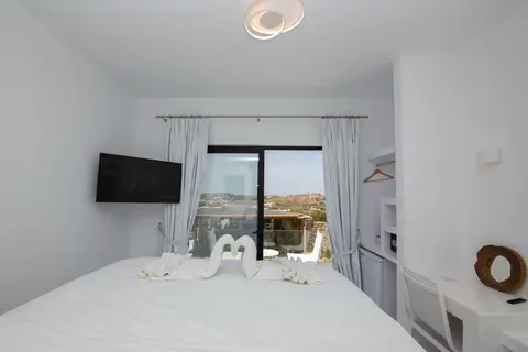 Bianco A Nero in Πλιντρί