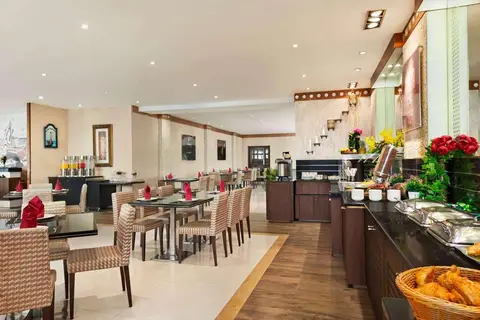Howard Johnson Plaza By Wyndham Dubai in ديرة — foto 24