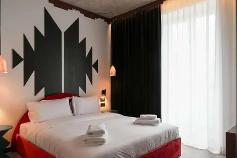 Bazaar Hotel in Tirana — foto 2
