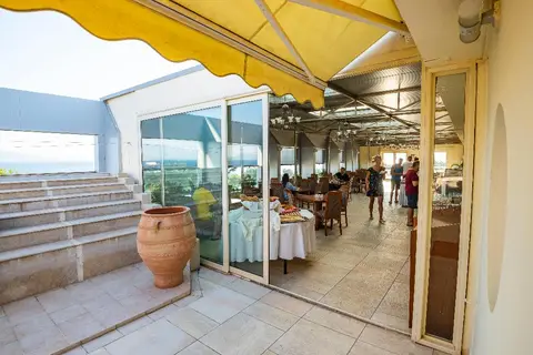 Dolphin Resort & Conference in Athene — foto 28