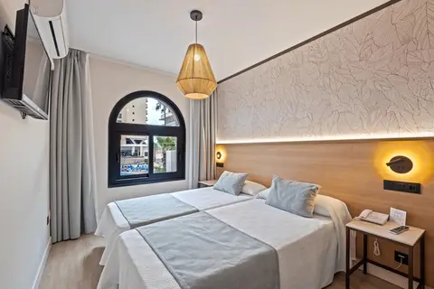 Hotel Puente Real in Torremolinos — foto 2