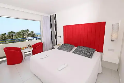 The Dome Beach Hotel & Resort in Ayia Napa — foto 8