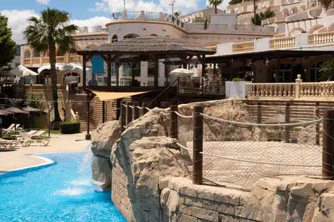 AR Imperial Park SPA Resort in La Línea de la Concepción — foto 2