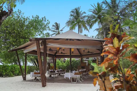 Constance Moofushi Maldives in Constance Moofushi Resort — foto 9