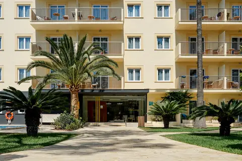 Tres Torres in Santa Eulària des Riu — foto 3