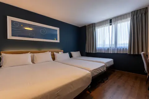 Travelodge Barcelona Poblenou in Barcelona — foto 15