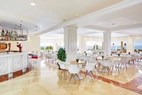 Grupotel Tamariscos in Cala'n Bosch — foto 13