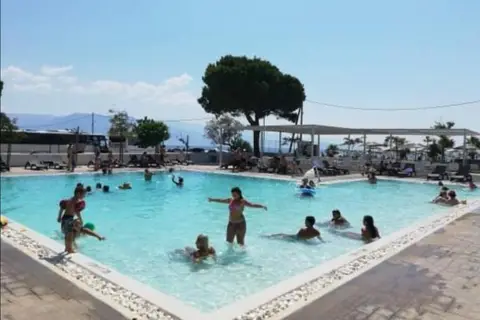 Buka Sandy Beach in Messini — foto 16