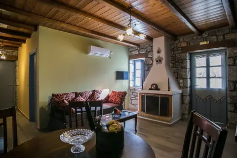 En Plo Luxury Suites in Δημοτική Ενότητα Οιτύλου — foto 5