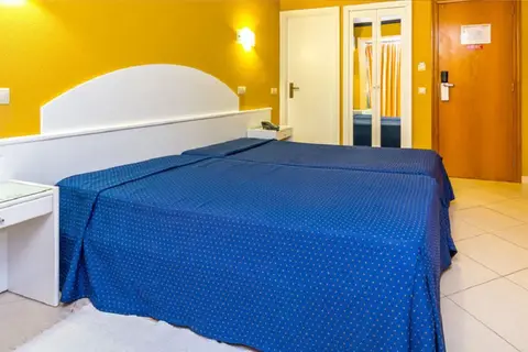 Atismar Hotel in Quarteira — foto 16