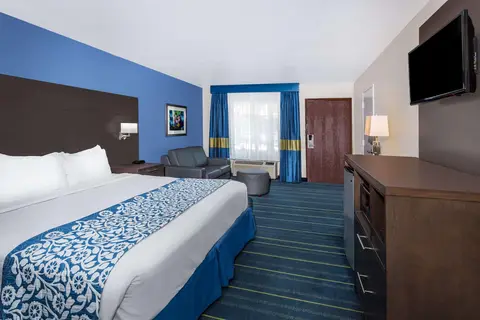 Days Inn & Suites by Wyndham Anaheim At Disneyland Park in Anaheim, foto 29