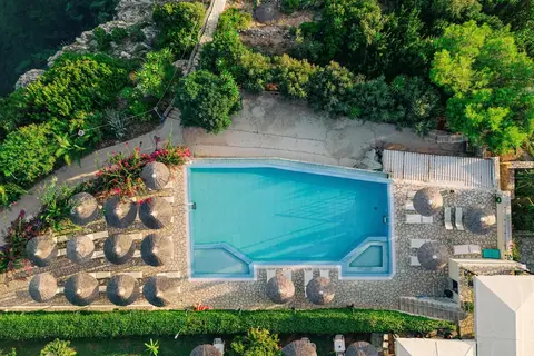 Costa Smeralda in Σύβοτα — foto 27