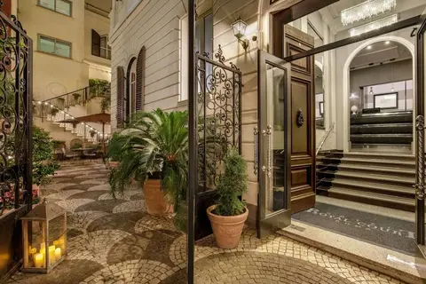 Royal Court in Rome, foto 8