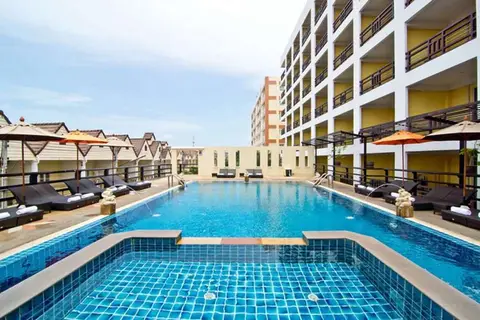 Golden Sea Pattaya Hotel in พัทยา