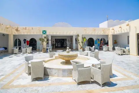 TMK Marine Beach in المقارسة — foto 10