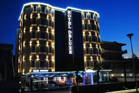 Hotel Deluxe in Tirana — foto 6